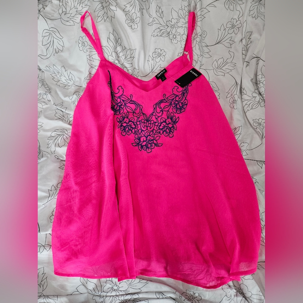 NWT Torrid Pink Floral Embroidered Top  Torrid Sz 1